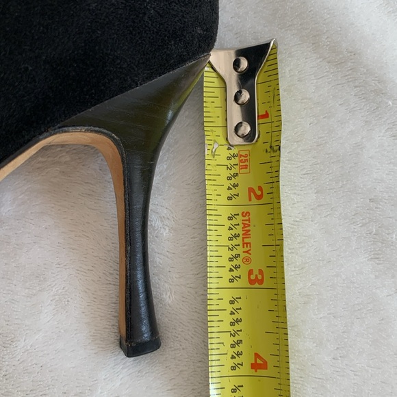 Manolo Blahnik black suede open toe pumps - Picture 7 of 17